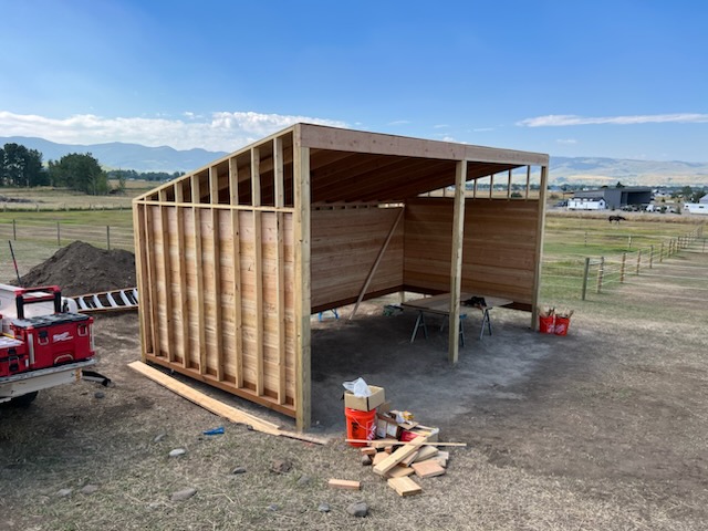 Syndicate Builders Equestrian Barns, stables, sheds